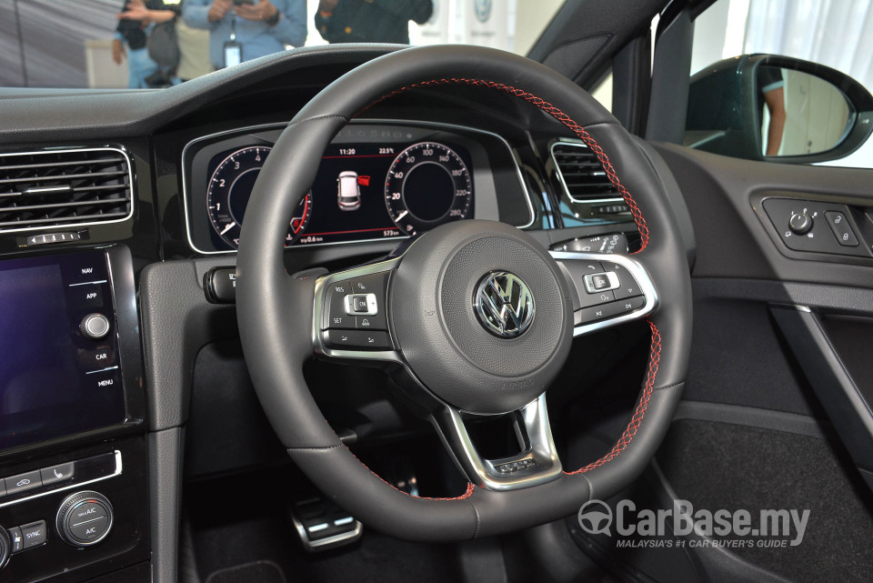 Volkswagen Golf GTI Mk7.5 (2018) Interior