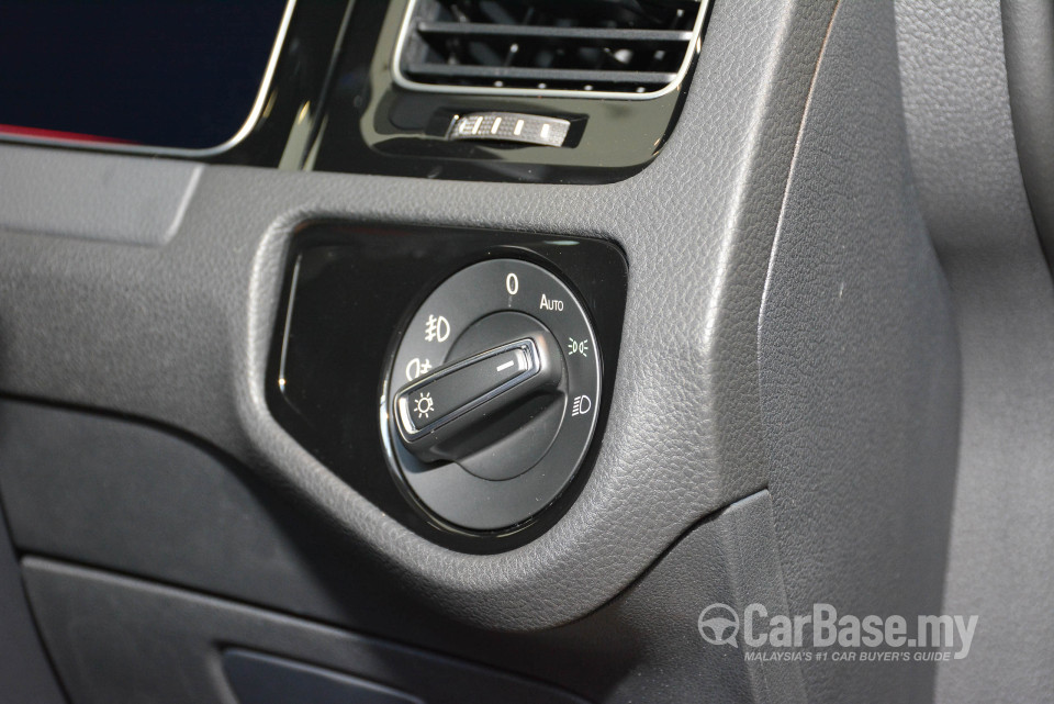 Volkswagen Golf GTI Mk7.5 (2018) Interior