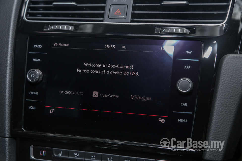 Volkswagen Golf GTI Mk7.5 (2018) Interior