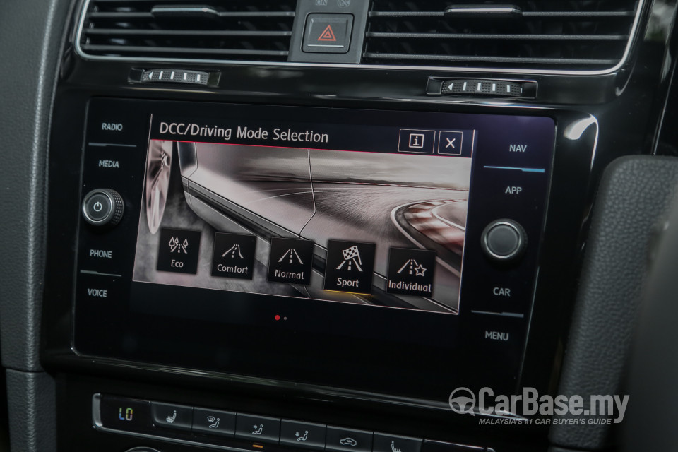 Volkswagen Golf GTI Mk7.5 (2018) Interior