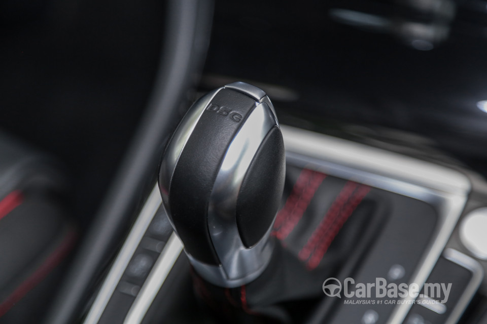 Volkswagen Golf GTI Mk7.5 (2018) Interior