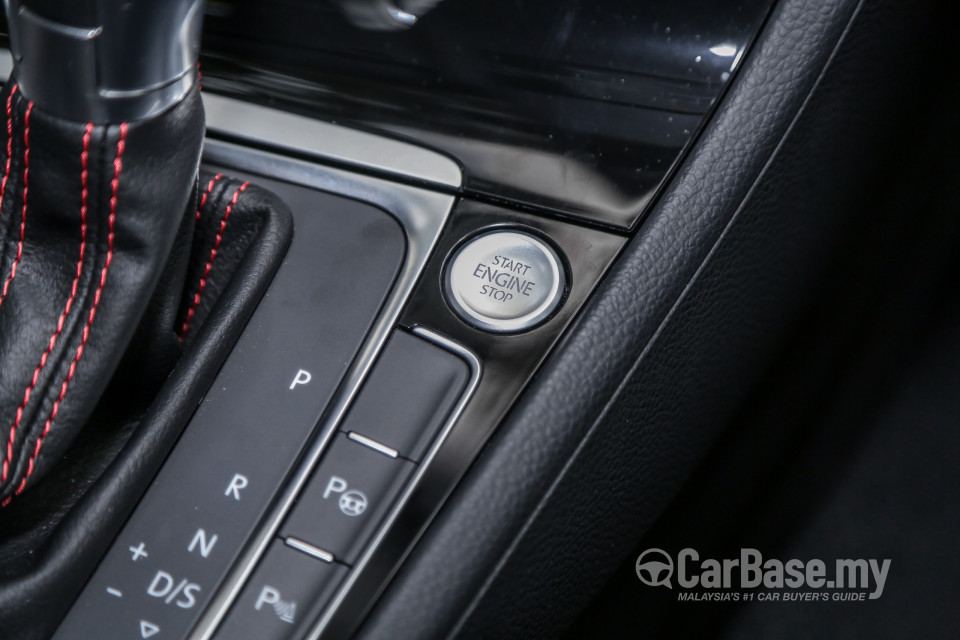 Volkswagen Golf GTI Mk7.5 (2018) Interior
