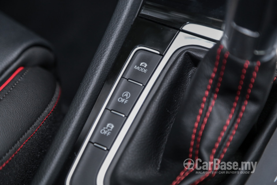Volkswagen Golf GTI Mk7.5 (2018) Interior