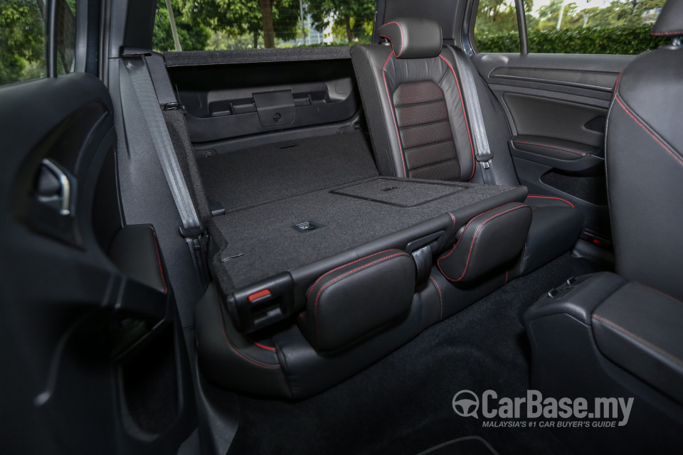 Volkswagen Golf GTI Mk7.5 (2018) Interior