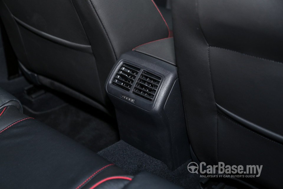 Volkswagen Golf GTI Mk7.5 (2018) Interior