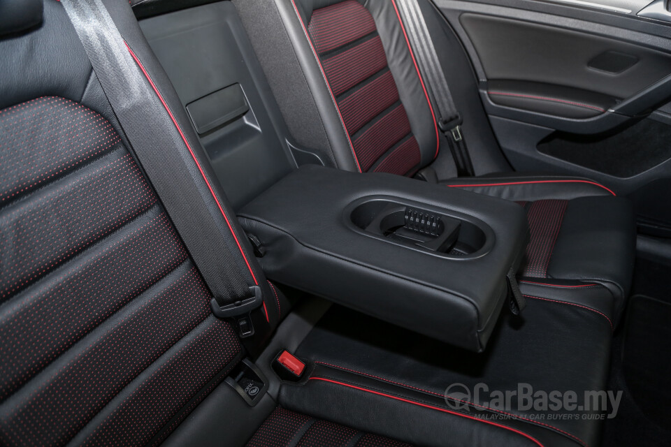 Mitsubishi ASX Mk1 Facelift (2013) Interior