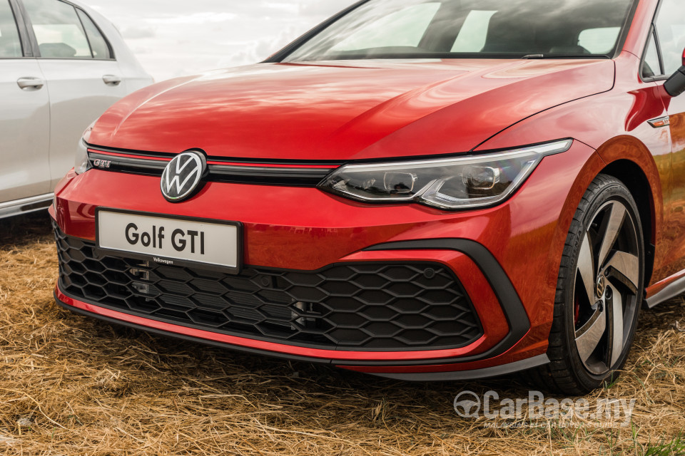 Volkswagen Golf GTI Mk8 (2022) Exterior