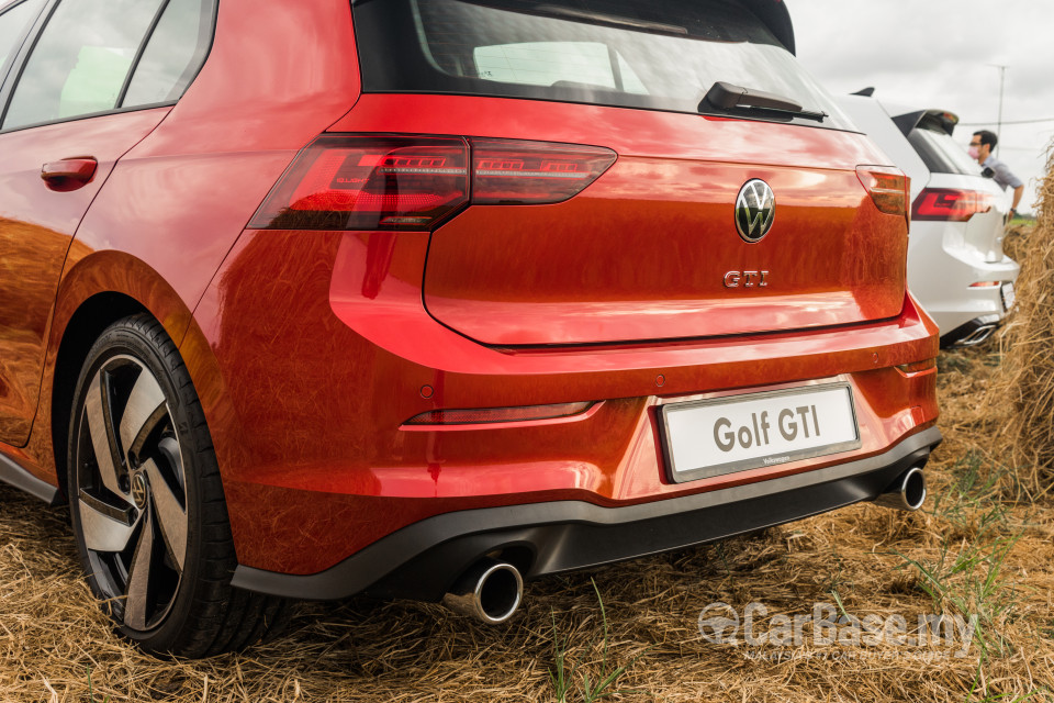 Volkswagen Golf GTI Mk8 (2022) Exterior