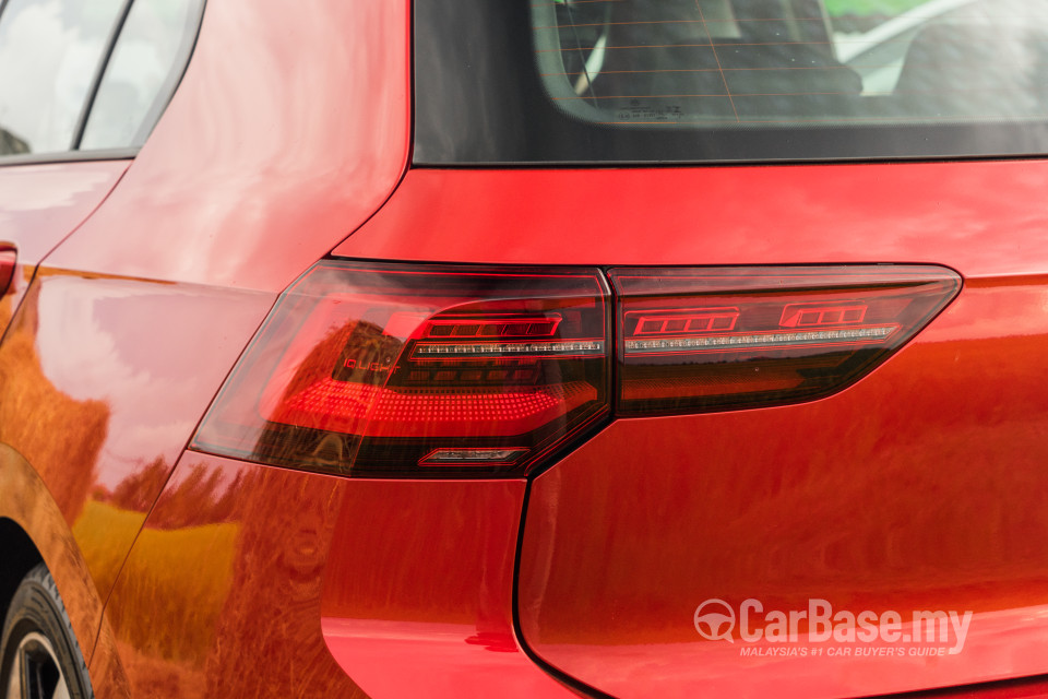 Volkswagen Golf GTI Mk8 (2022) Exterior