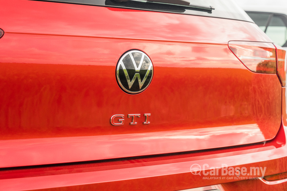 Volkswagen Golf GTI Mk8 (2022) Exterior
