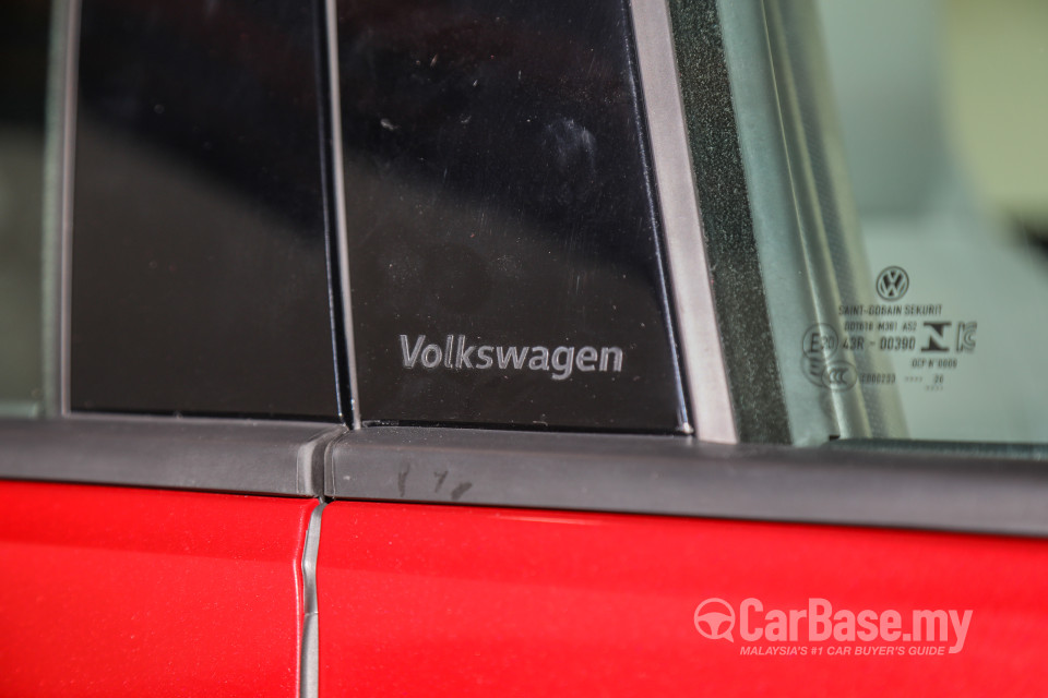 Volkswagen Golf GTI Mk8 (2022) Exterior