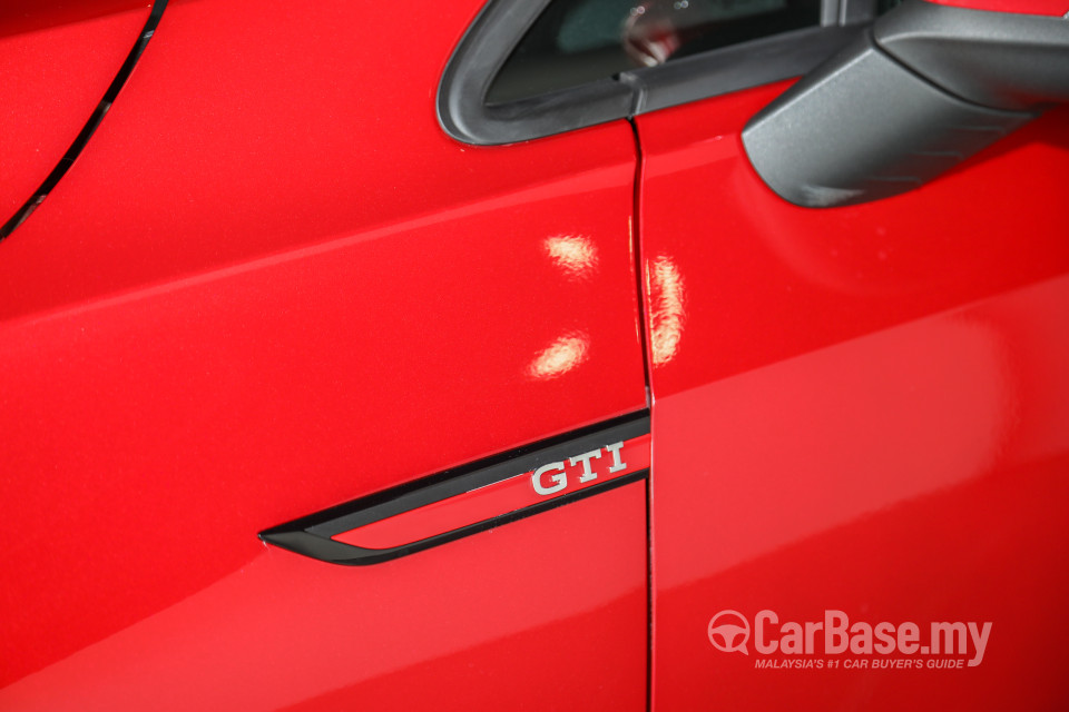Volkswagen Golf GTI Mk8 (2022) Exterior