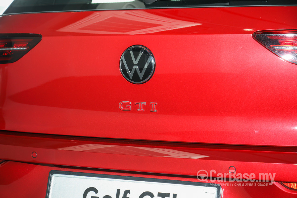 Volkswagen Golf GTI Mk8 (2022) Exterior