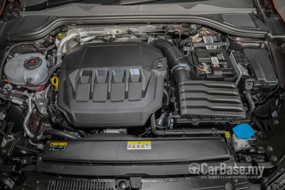Volkswagen Golf GTI Mk8 (2022) Exterior