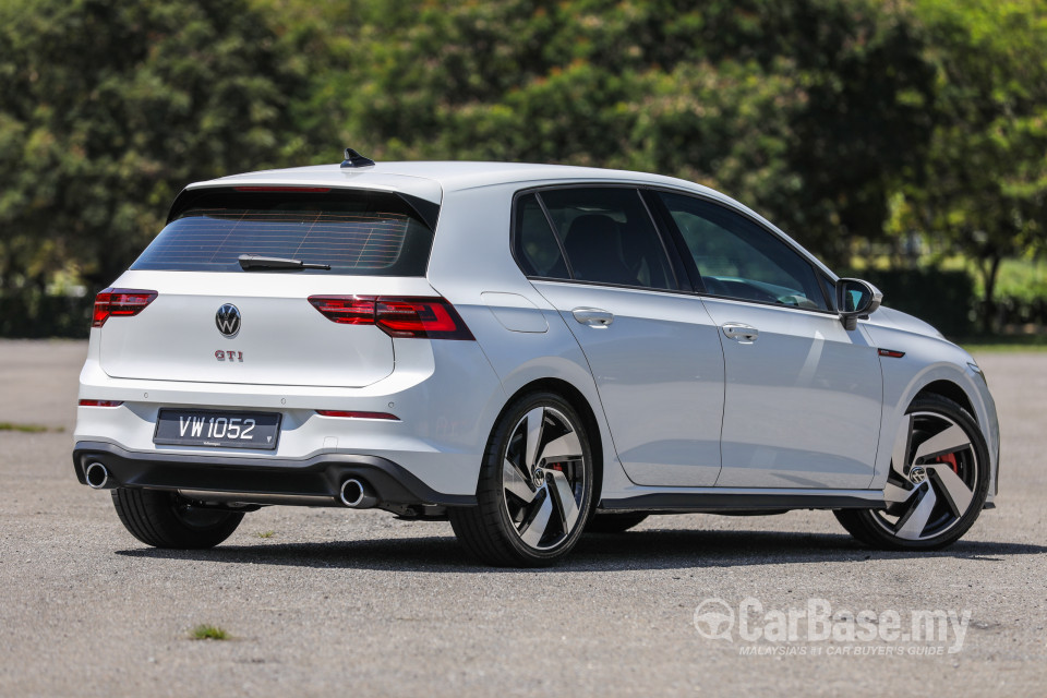 Volkswagen Golf GTI Mk8 (2022) Exterior
