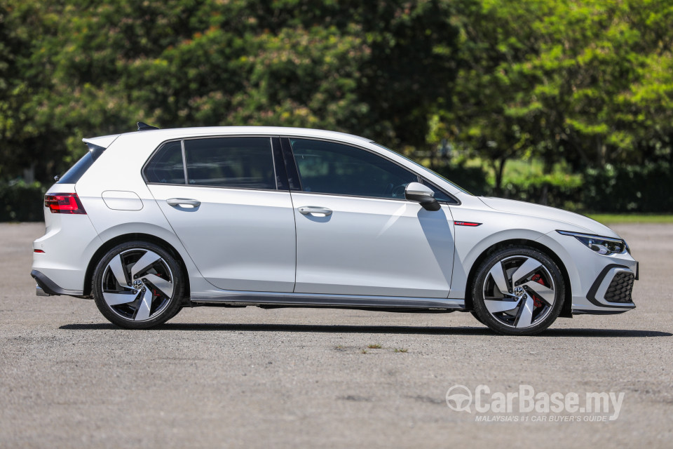 Volkswagen Golf GTI Mk8 (2022) Exterior