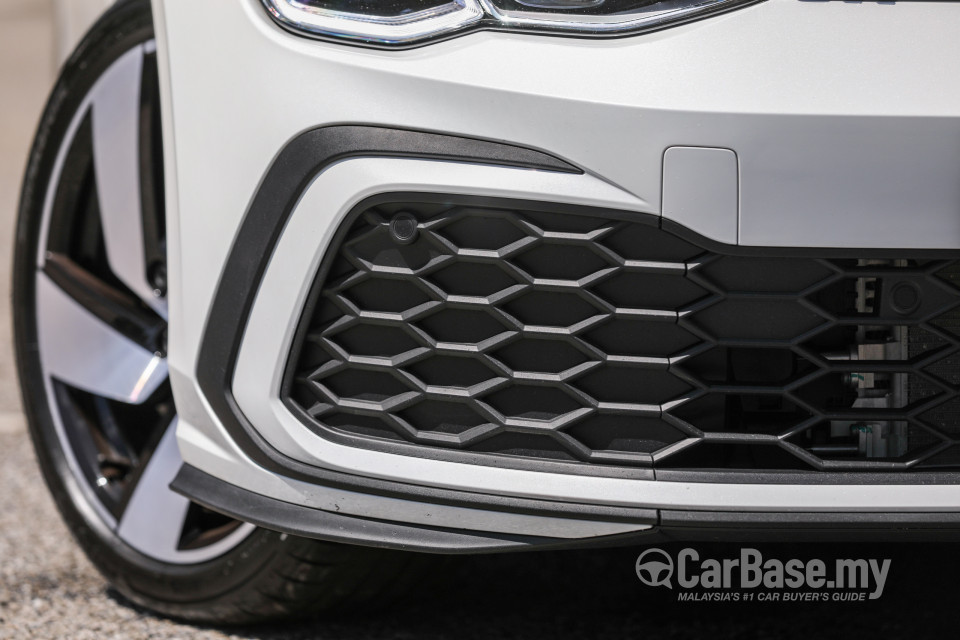 Volkswagen Golf GTI Mk8 (2022) Exterior