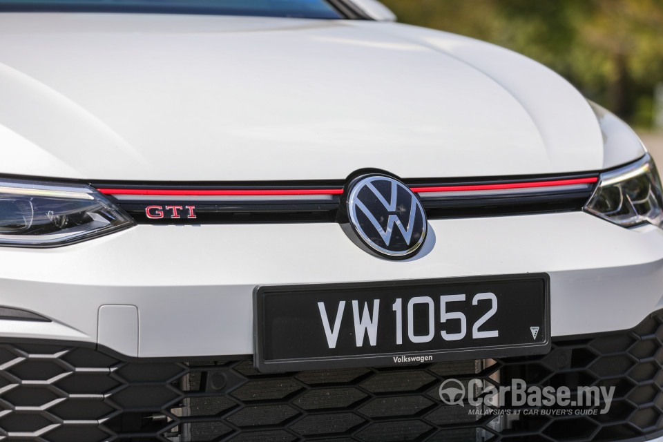 Volkswagen Golf GTI Mk8 (2022) Exterior