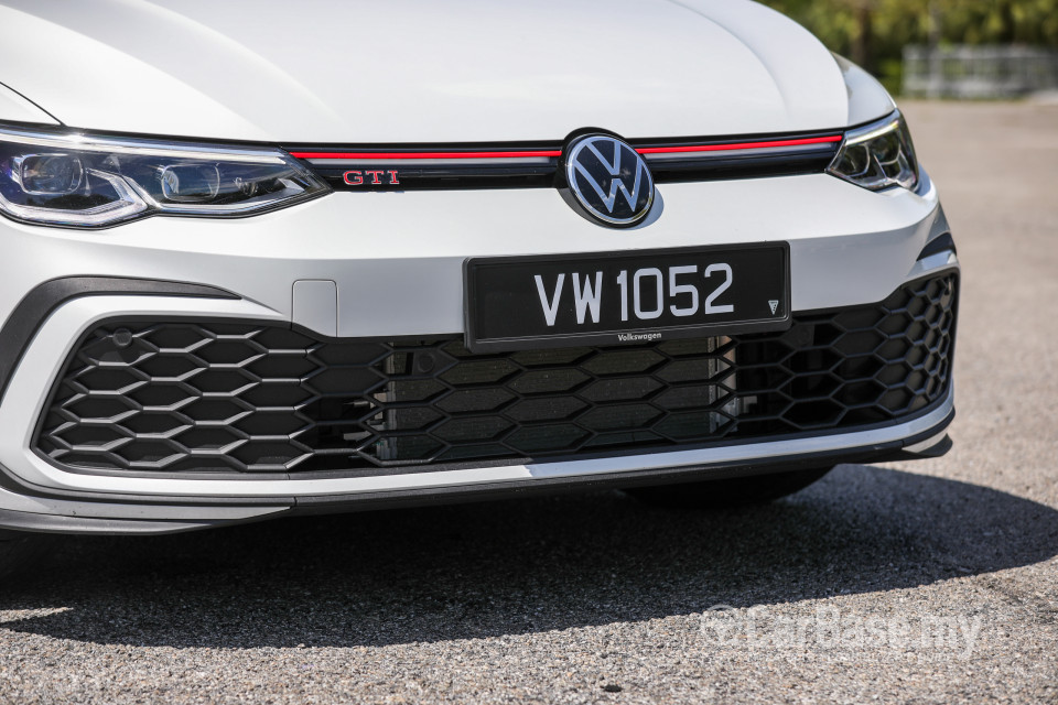 Volkswagen Golf GTI Mk8 (2022) Exterior