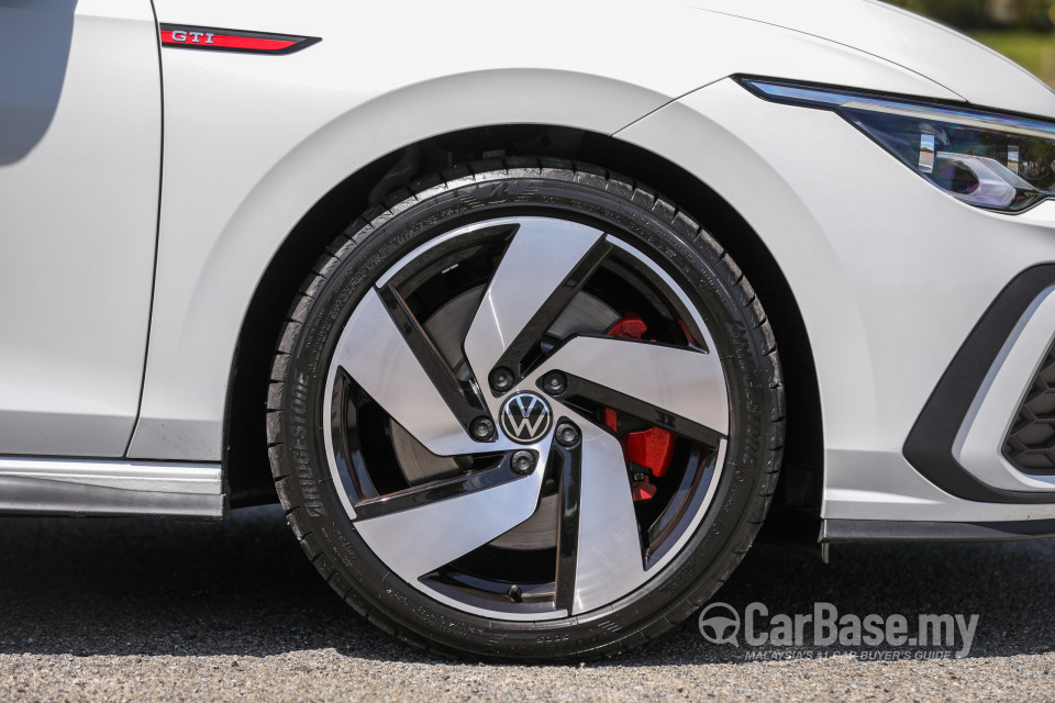 Volkswagen Golf GTI Mk8 (2022) Exterior