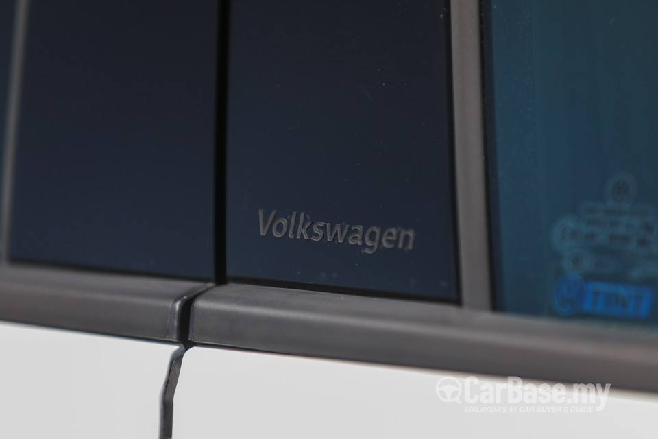 Volkswagen Golf GTI Mk8 (2022) Exterior