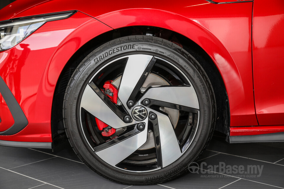 Volkswagen Golf GTI Mk8 (2022) Exterior