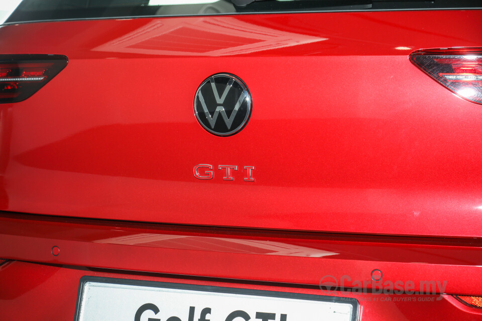 Volkswagen Golf GTI Mk8 (2022) Exterior