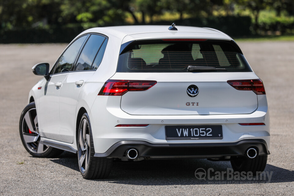 Volkswagen Golf GTI Mk8 (2022) Exterior