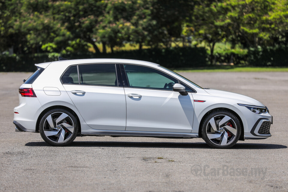 Volkswagen Golf GTI Mk8 (2022) Exterior