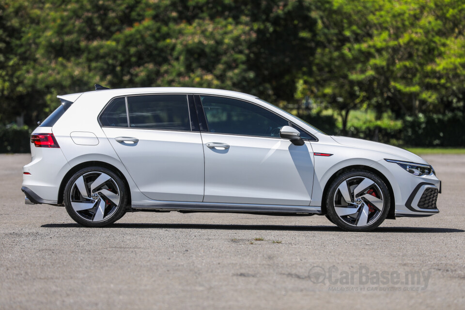 Volkswagen Golf GTI Mk8 (2022) Exterior