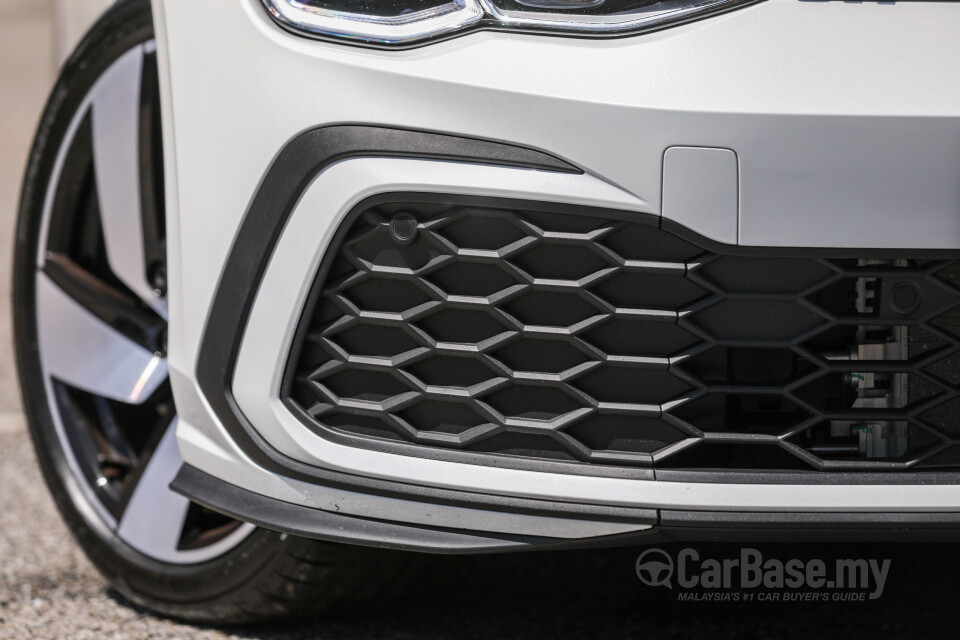 Volkswagen Golf GTI Mk8 (2022) Exterior