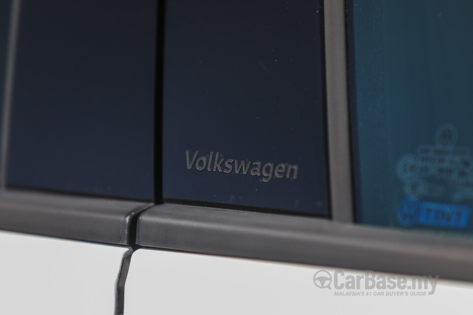 Volkswagen Golf GTI Mk8 (2022) Exterior