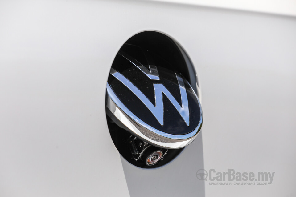 Volkswagen Golf GTI Mk8 (2022) Exterior