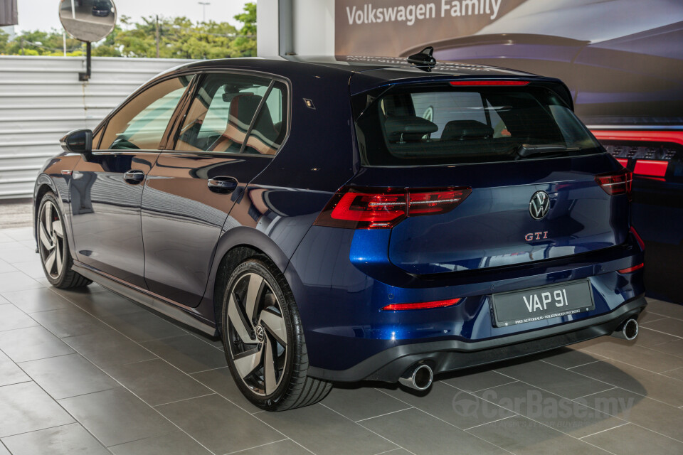 Volkswagen Golf GTI Mk8 (2022) Exterior