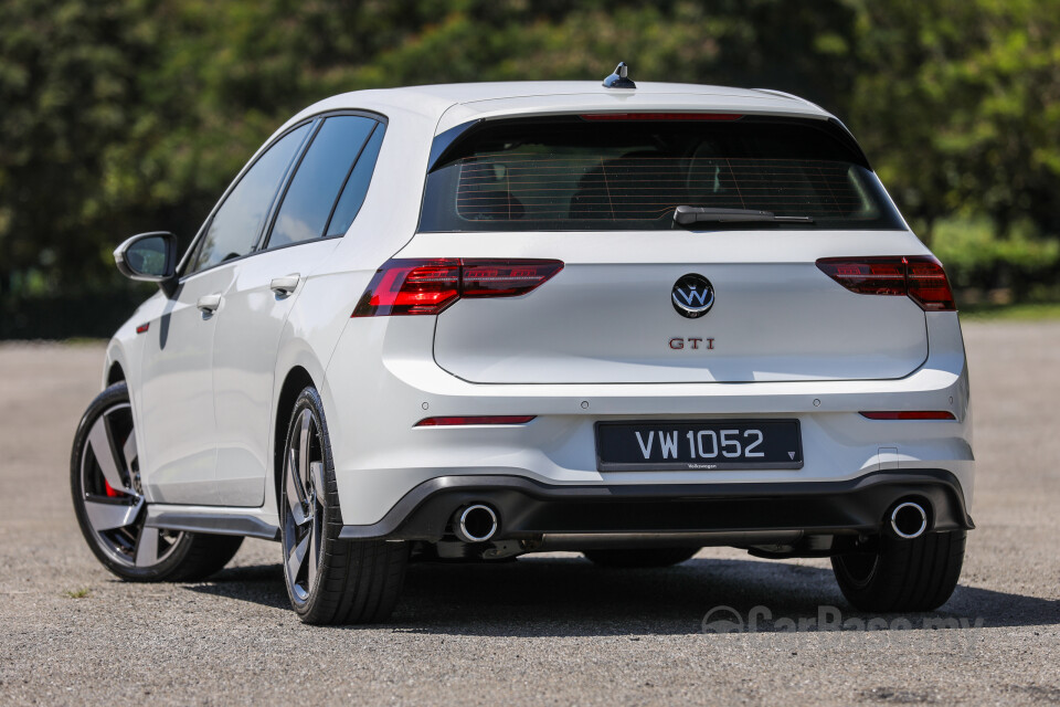 Volkswagen Golf GTI Mk8 (2022) Exterior