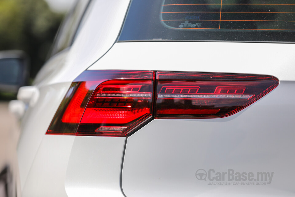 Volkswagen Golf GTI Mk8 (2022) Exterior