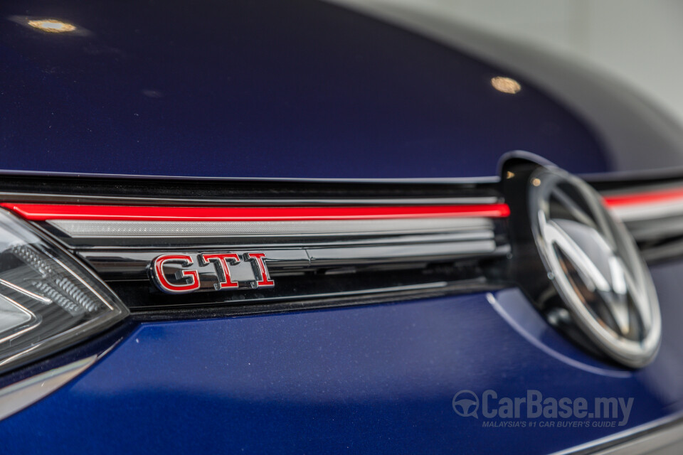 Volkswagen Golf GTI Mk8 (2022) Exterior