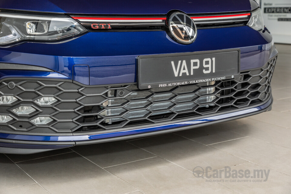 Volkswagen Golf GTI Mk8 (2022) Exterior
