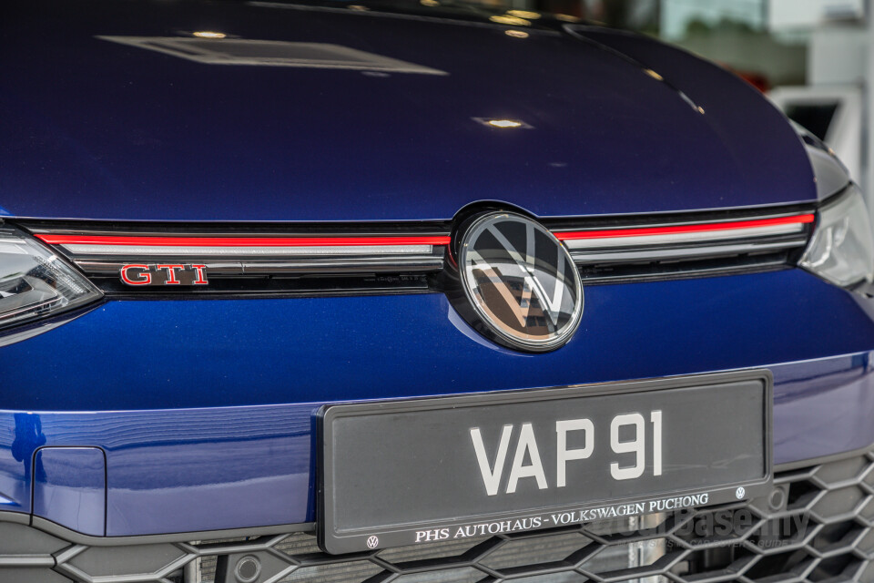 Volkswagen Golf GTI Mk8 (2022) Exterior