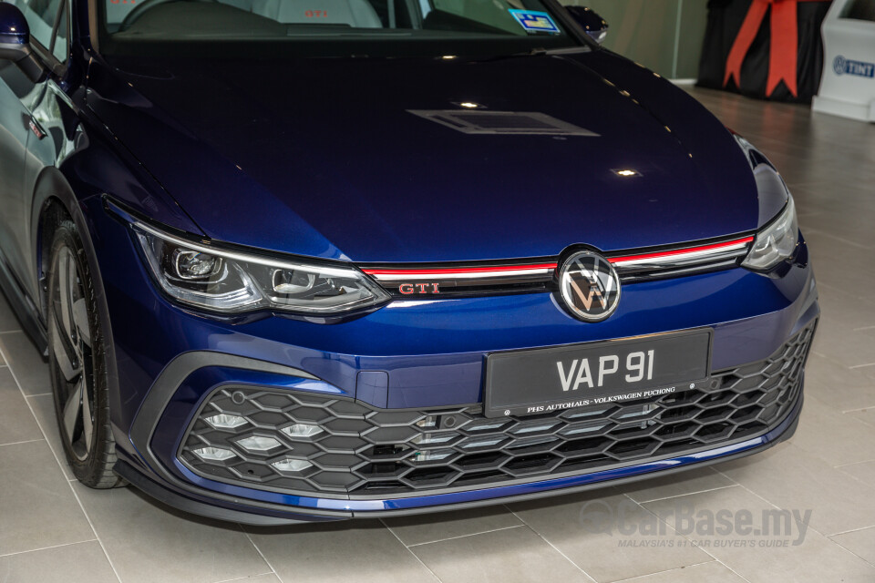 Volkswagen Golf GTI Mk8 (2022) Exterior