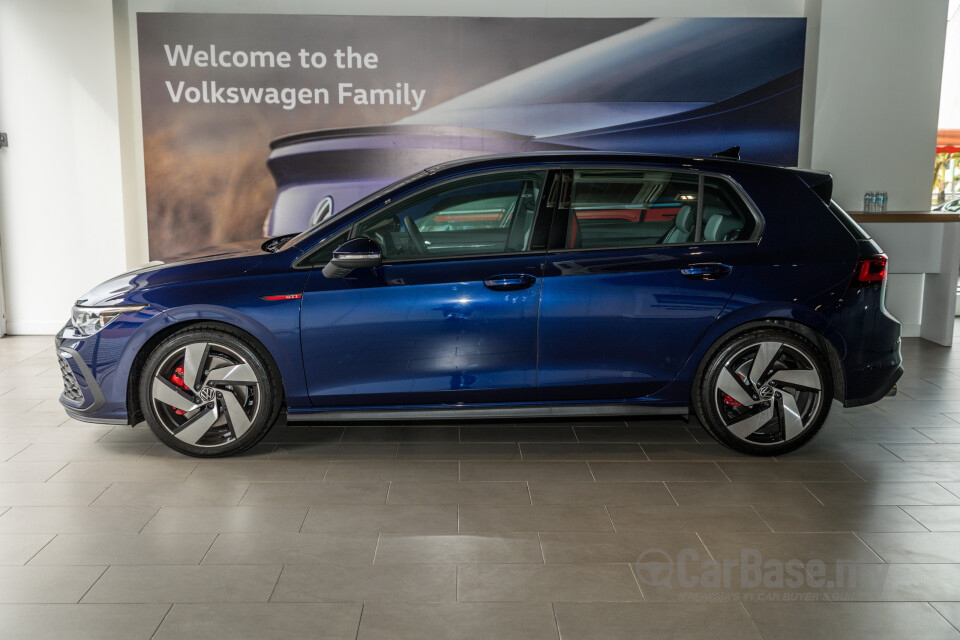 Volkswagen Golf GTI Mk8 (2022) Exterior