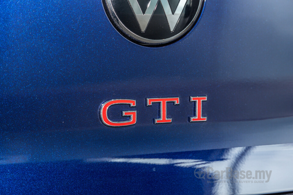Volkswagen Golf GTI Mk8 (2022) Exterior