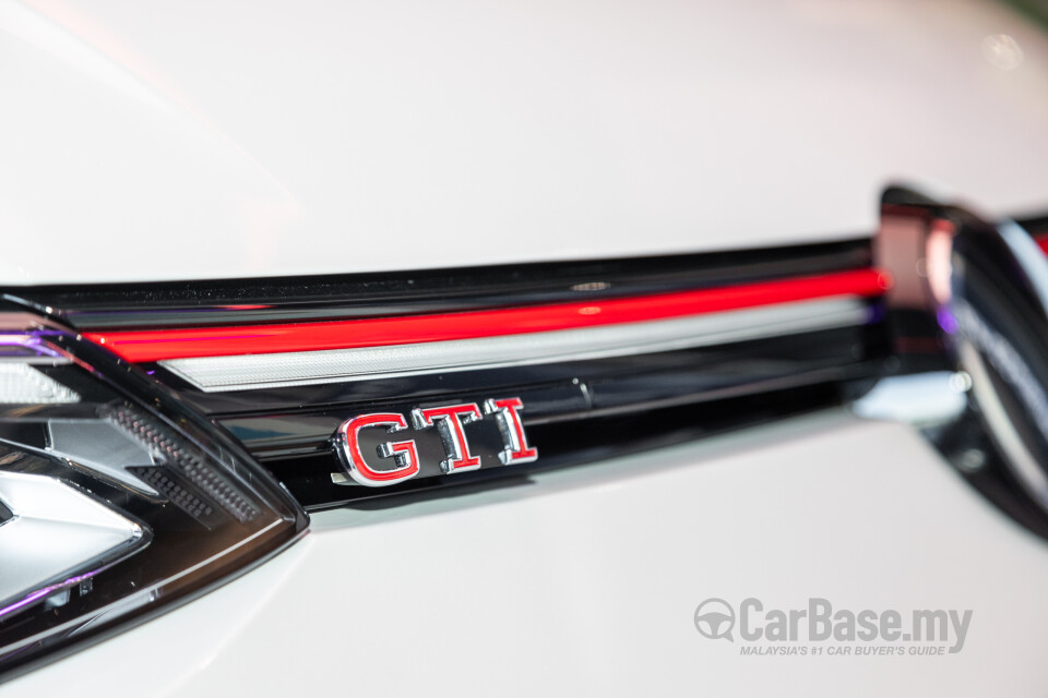 Volkswagen Golf GTI Mk8 (2022) Exterior