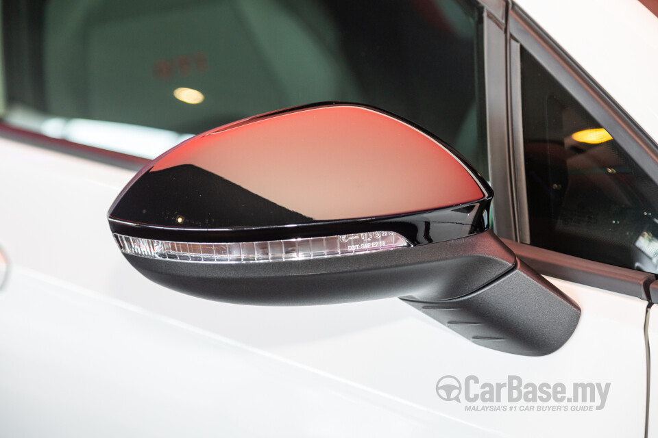 Volkswagen Golf GTI Mk8 (2022) Exterior