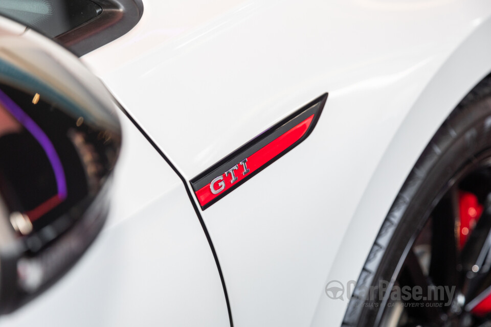Volkswagen Golf GTI Mk8 (2022) Exterior