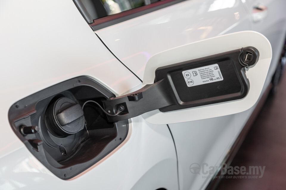Volkswagen Golf GTI Mk8 (2022) Exterior