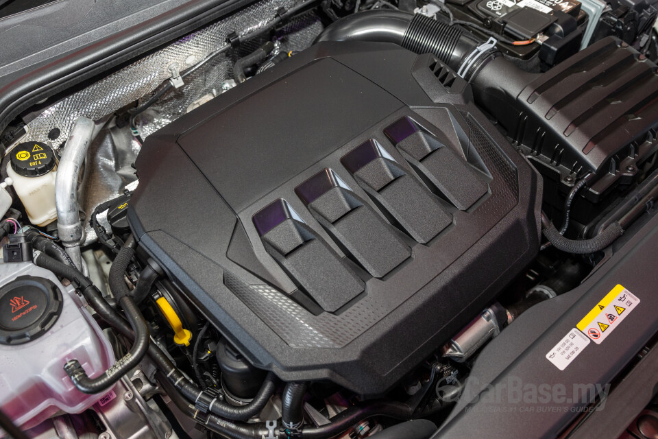 Volkswagen Golf GTI Mk8 (2022) Exterior
