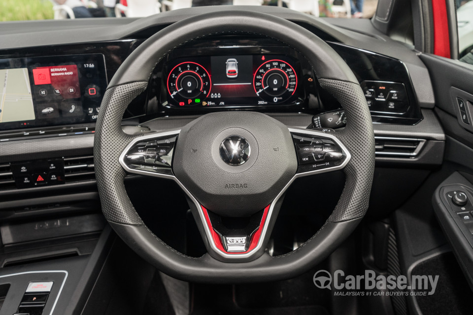 Volkswagen Golf GTI Mk8 (2022) Interior