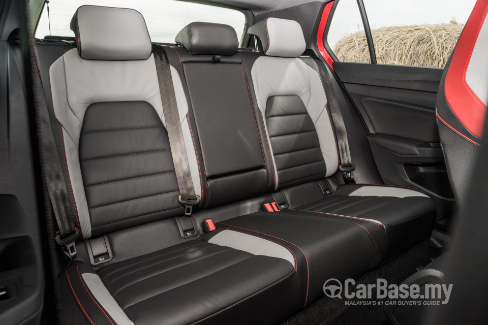 Volkswagen Golf GTI Mk8 (2022) Interior