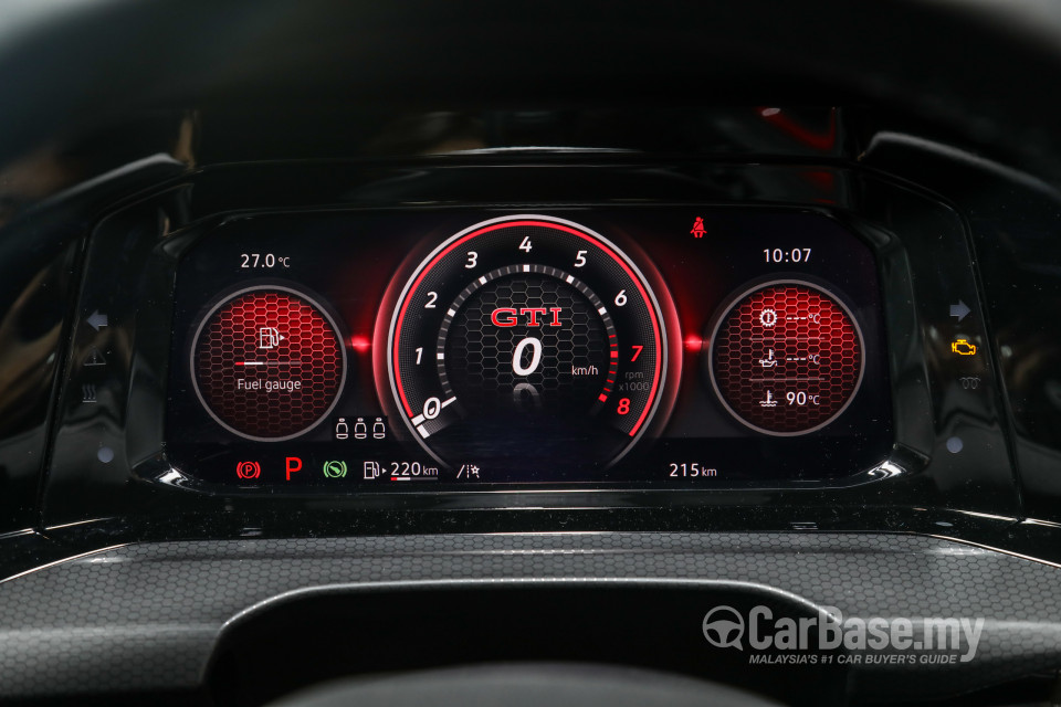 Volkswagen Golf GTI Mk8 (2022) Interior